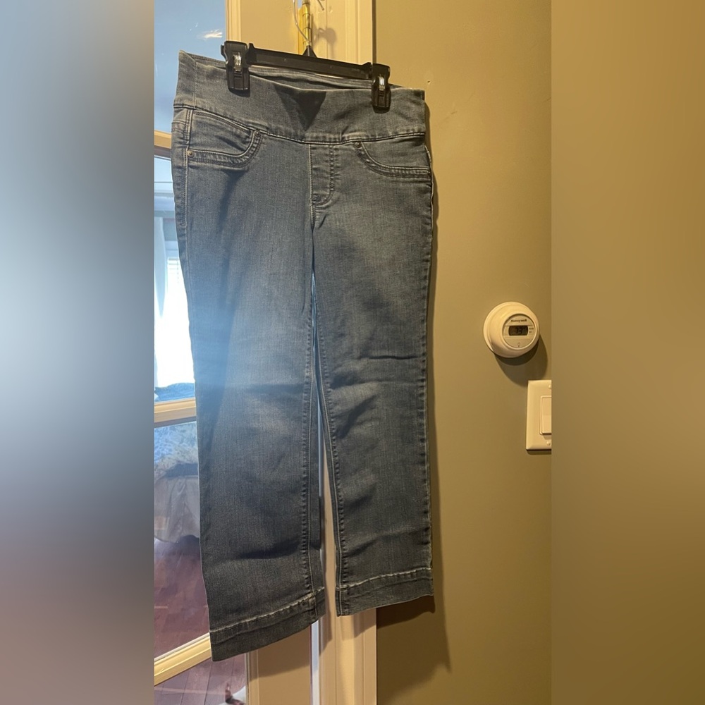 Style & Co denim pull-on capris. XS